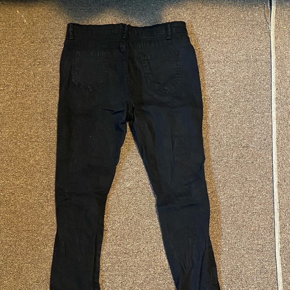 Distressed Skinny Jeans